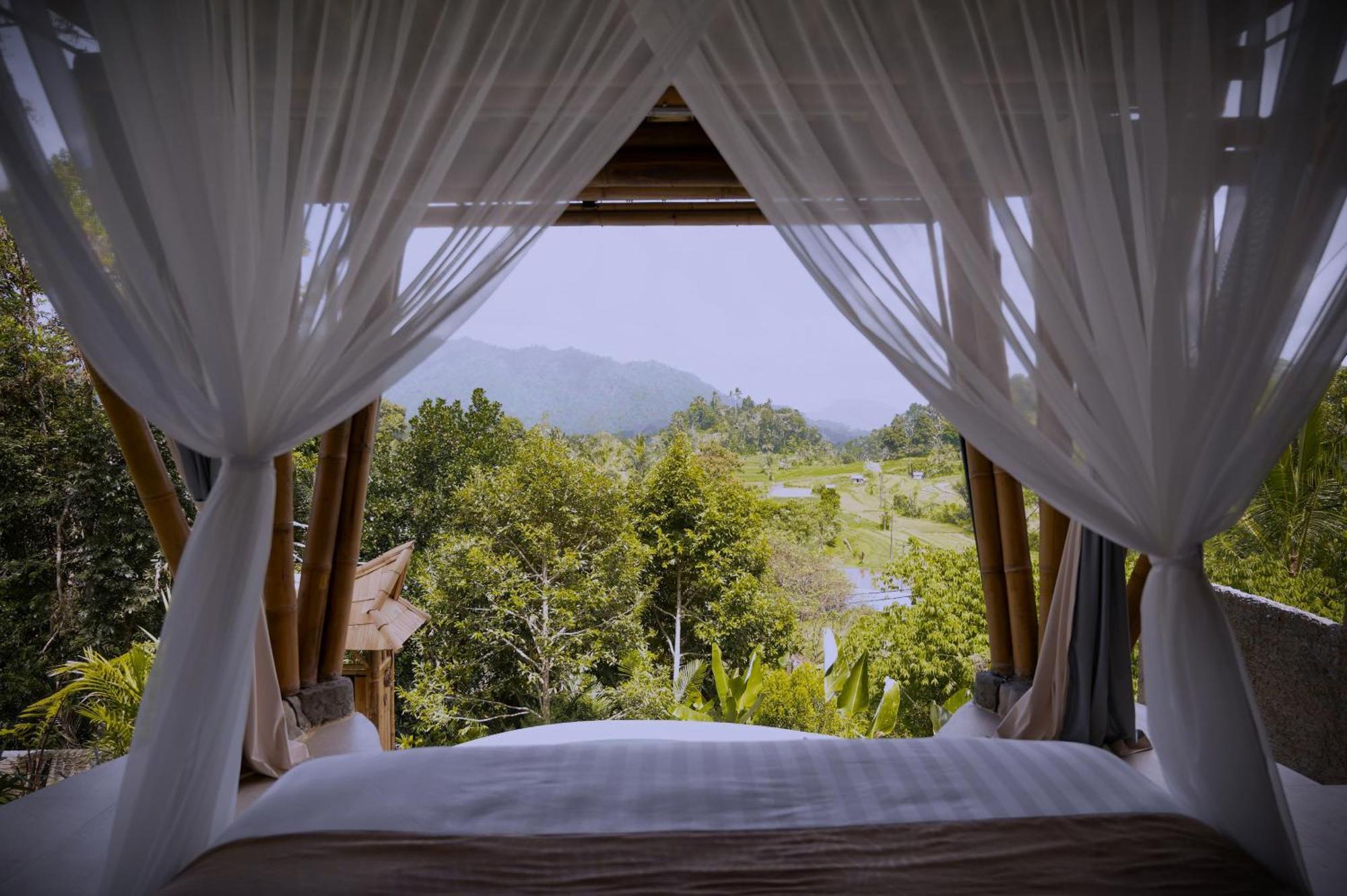 فيلا Danaswari Bali Bamboo House Selat المظهر الخارجي الصورة